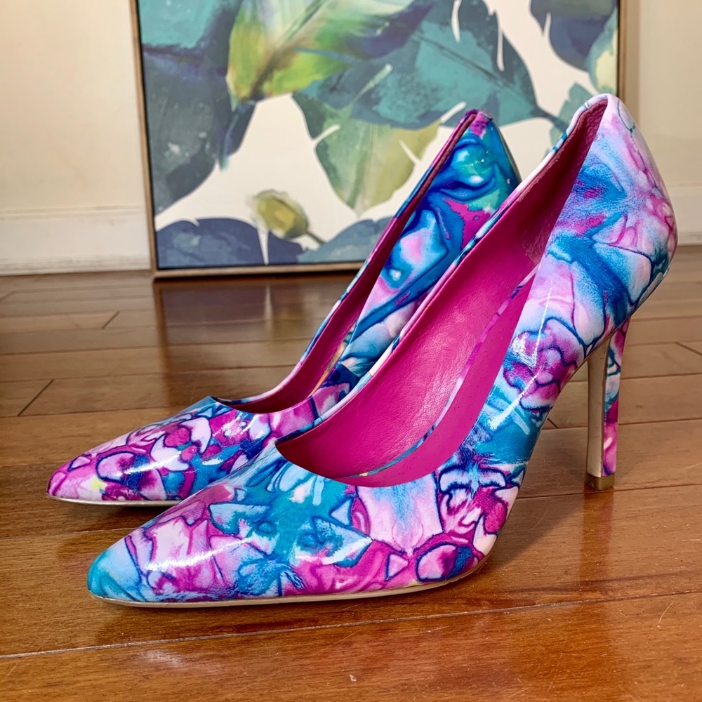 BCBG Floral Pumps